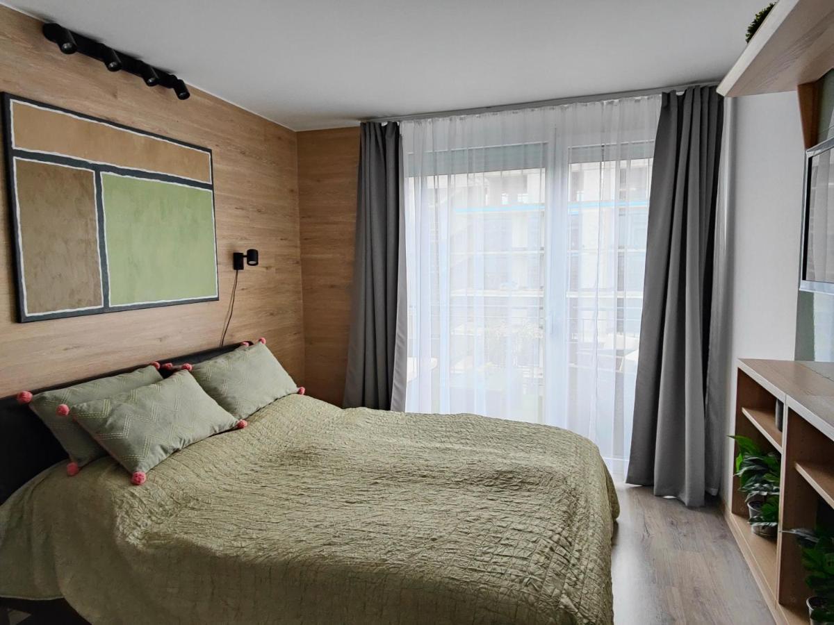 Beachfront Paradise Ezuest Panorama Lakeview Apartment With Panoramic Terrace シオーフォク エクステリア 写真